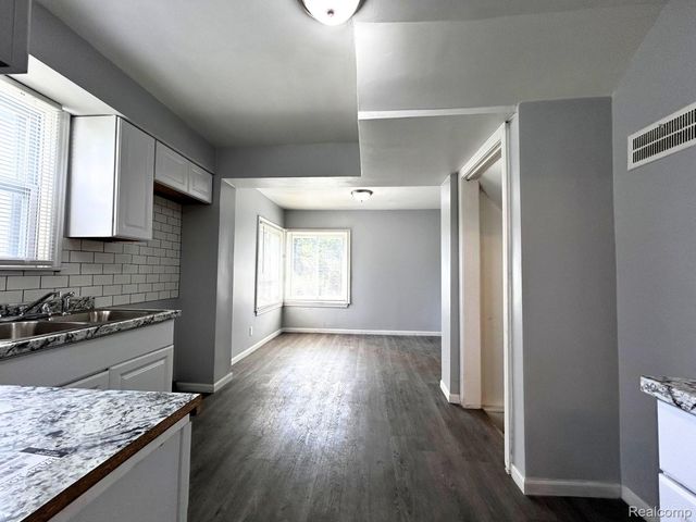 7275 W Outer Drive, Detroit, MI 48235