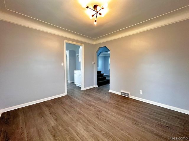 7275 W Outer Drive, Detroit, MI 48235