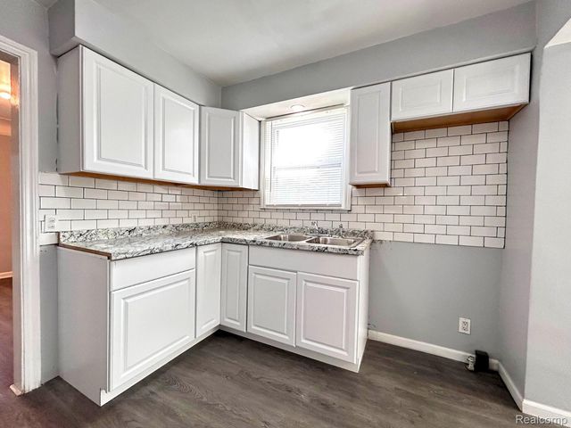 7275 W Outer Drive, Detroit, MI 48235