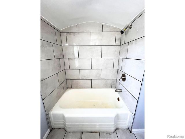 7275 W Outer Drive, Detroit, MI 48235
