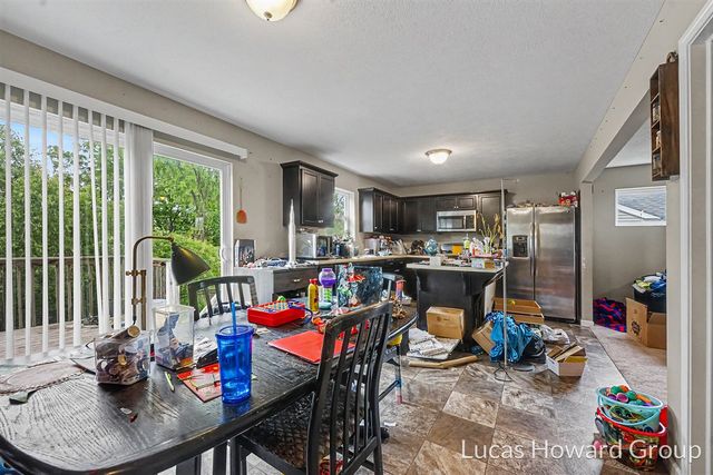 1041 Sunfield Dr Drive, Holland, MI 49424