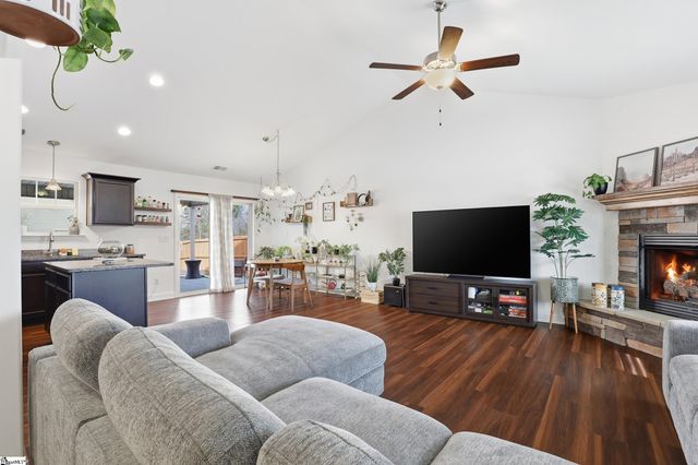 101 Forest Ridge Way, Greenville, SC 29617