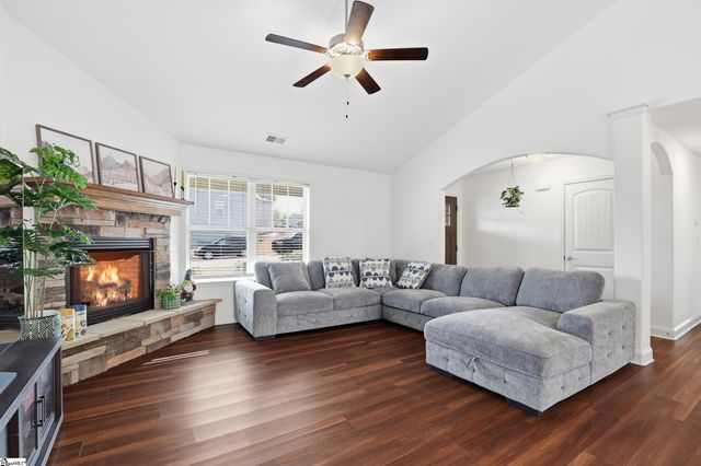 101 Forest Ridge Way, Greenville, SC 29617