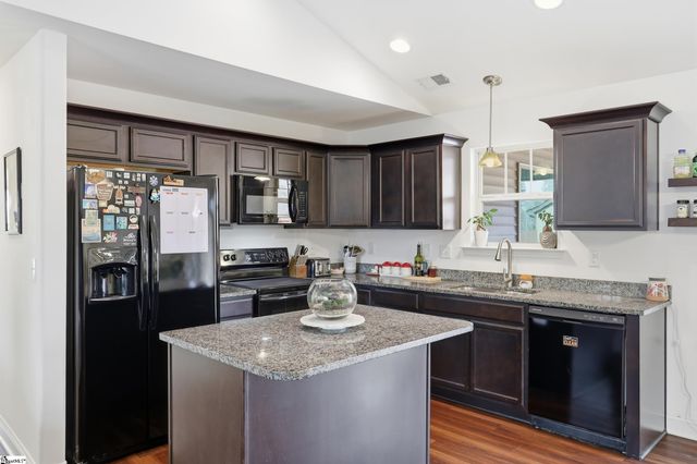 101 Forest Ridge Way, Greenville, SC 29617