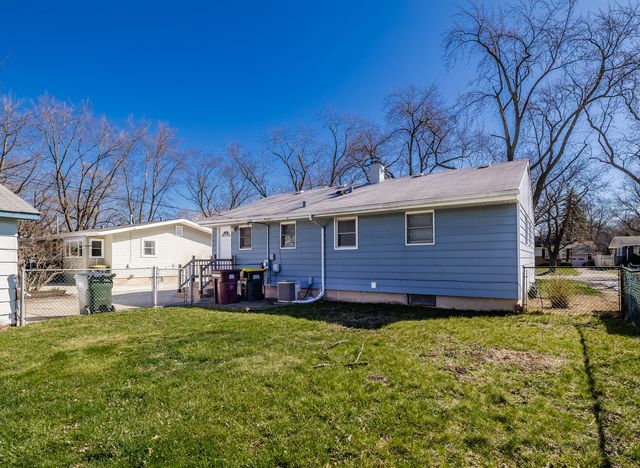 65 Indianwood Drive, Thornton, IL 60476