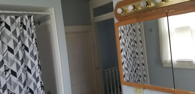 320 N Vine Street, Muncie, IN 47305