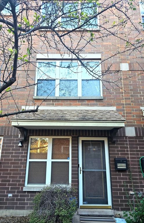 3951 W Ainslie Street 10, Chicago, IL 60625 — photo 2