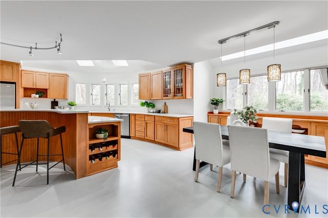 9306 S Mooreland Rd, Henrico, VA 23229