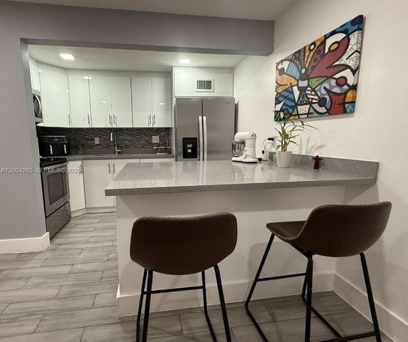 5767 Washington St F1, Hollywood, FL 33023