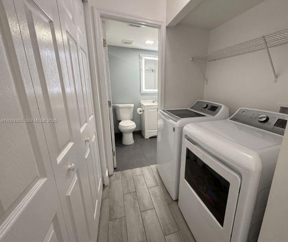 5767 Washington St F1, Hollywood, FL 33023