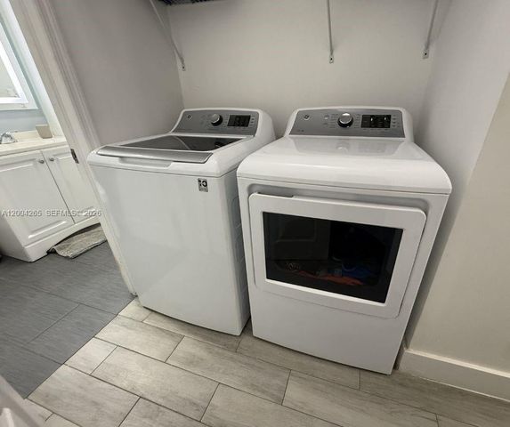 5767 Washington St F1, Hollywood, FL 33023