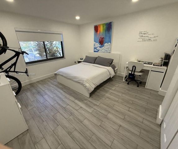 5767 Washington St F1, Hollywood, FL 33023