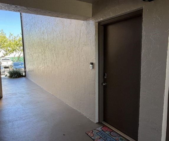 5767 Washington St F1, Hollywood, FL 33023