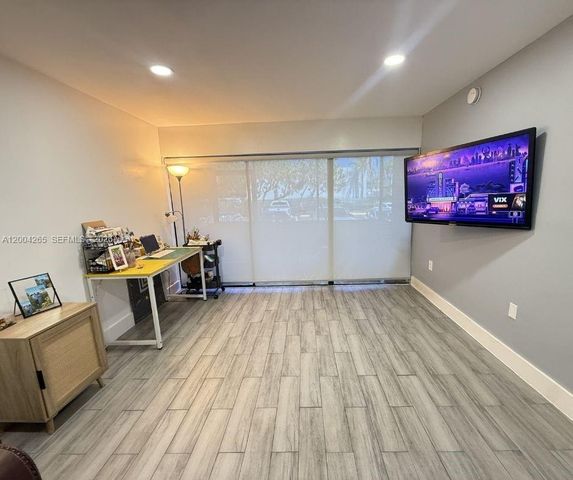 5767 Washington St F1, Hollywood, FL 33023