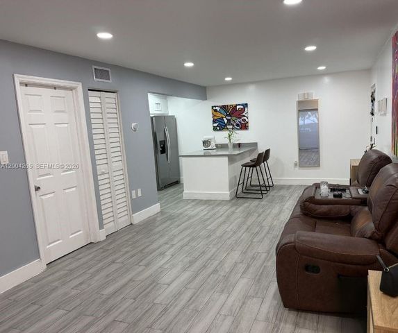 5767 Washington St F1, Hollywood, FL 33023