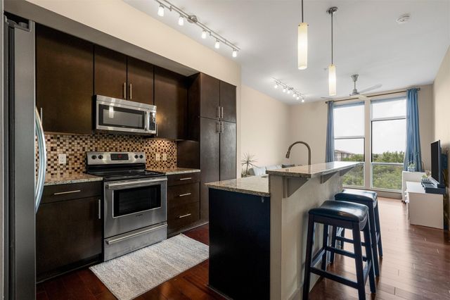 1320 Robert Browning ST 408, Austin, TX 78723