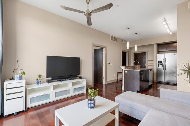 1320 Robert Browning ST 408, Austin, TX 78723