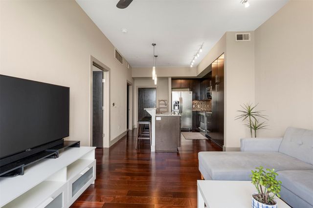 1320 Robert Browning ST 408, Austin, TX 78723