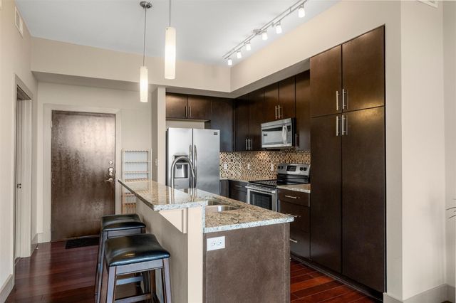 1320 Robert Browning ST 408, Austin, TX 78723
