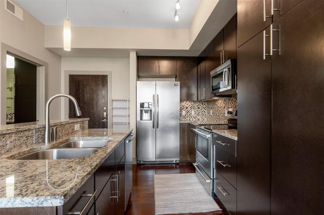1320 Robert Browning ST 408, Austin, TX 78723
