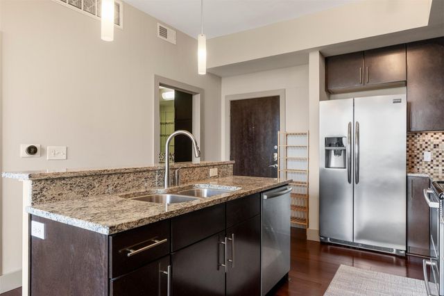 1320 Robert Browning ST 408, Austin, TX 78723