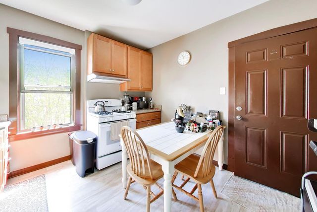 5333 W Foster Avenue, Chicago, IL 60630