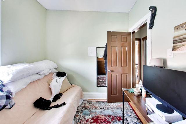 5333 W Foster Avenue, Chicago, IL 60630