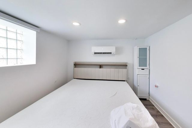 5333 W Foster Avenue, Chicago, IL 60630