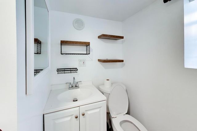 5333 W Foster Avenue, Chicago, IL 60630