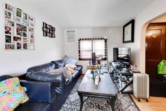 5333 W Foster Avenue, Chicago, IL 60630