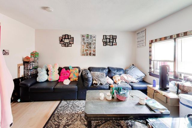 5333 W Foster Avenue, Chicago, IL 60630