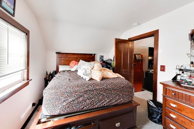 5333 W Foster Avenue, Chicago, IL 60630