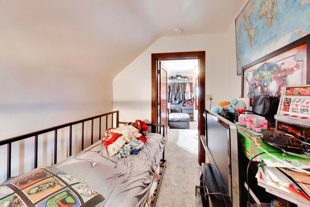 5333 W Foster Avenue, Chicago, IL 60630