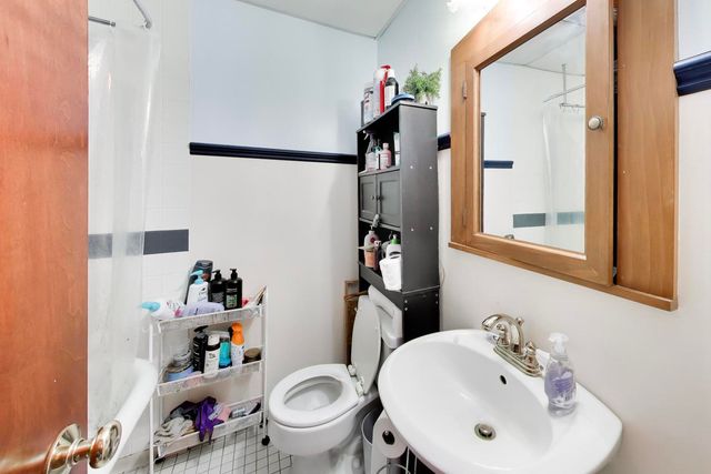 5333 W Foster Avenue, Chicago, IL 60630