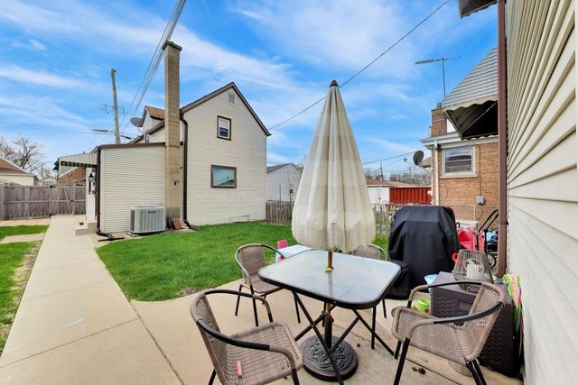 5333 W Foster Avenue, Chicago, IL 60630