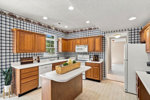 4912 MCKENNA CT, Columbia, MO 65203