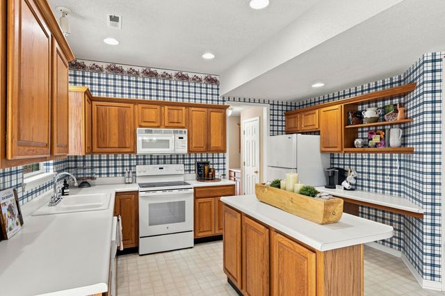 4912 MCKENNA CT, Columbia, MO 65203