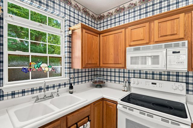 4912 MCKENNA CT, Columbia, MO 65203