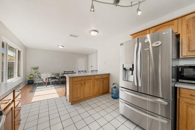 7318 Sunwood Way, Citrus Heights, CA 95621