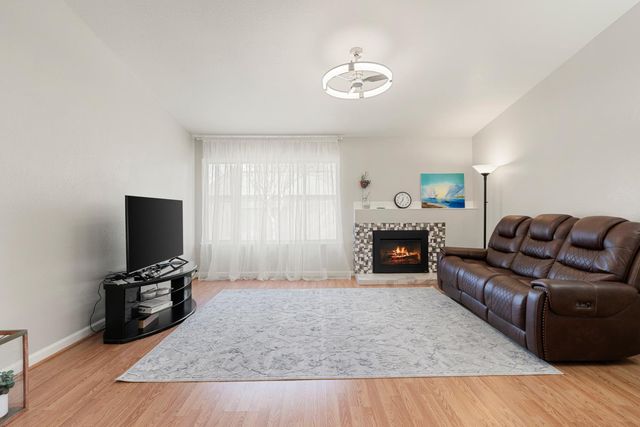 7318 Sunwood Way, Citrus Heights, CA 95621