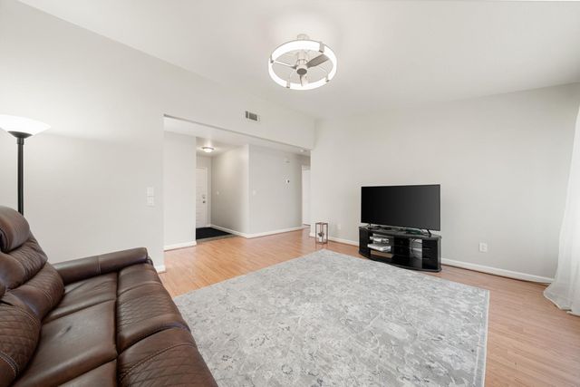 7318 Sunwood Way, Citrus Heights, CA 95621