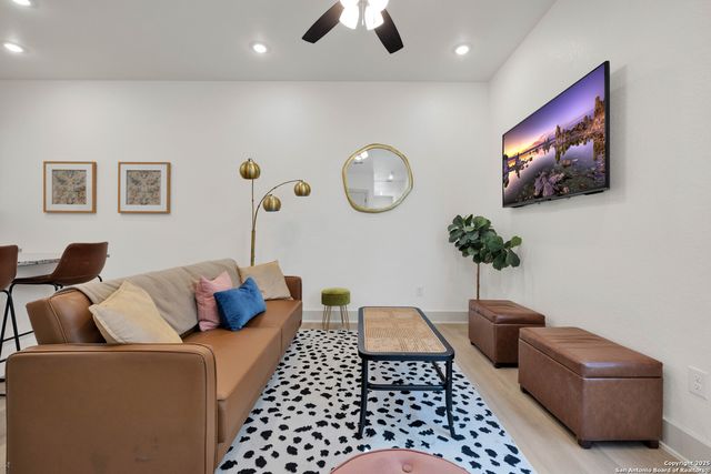 5142 Kelwood St Unit 104, San Antonio, TX 78250