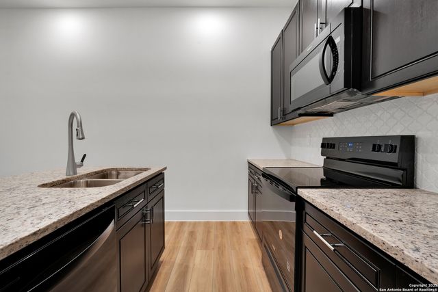 5142 Kelwood St Unit 104, San Antonio, TX 78250