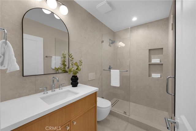 6053 Atoll Avenue, Valley Village, CA 91401