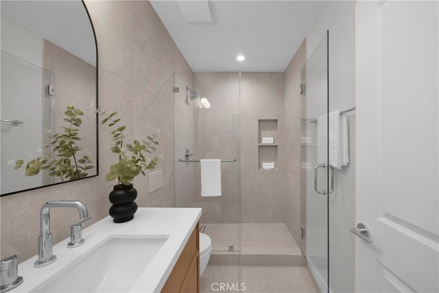 6053 Atoll Avenue, Valley Village, CA 91401