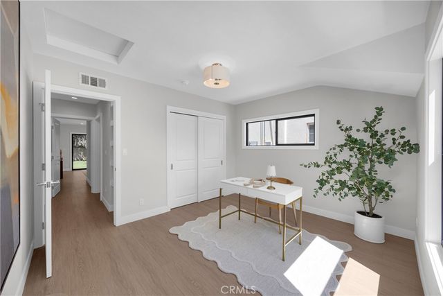 6053 Atoll Avenue, Valley Village, CA 91401
