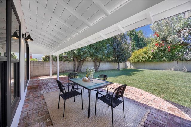 6053 Atoll Avenue, Valley Village, CA 91401