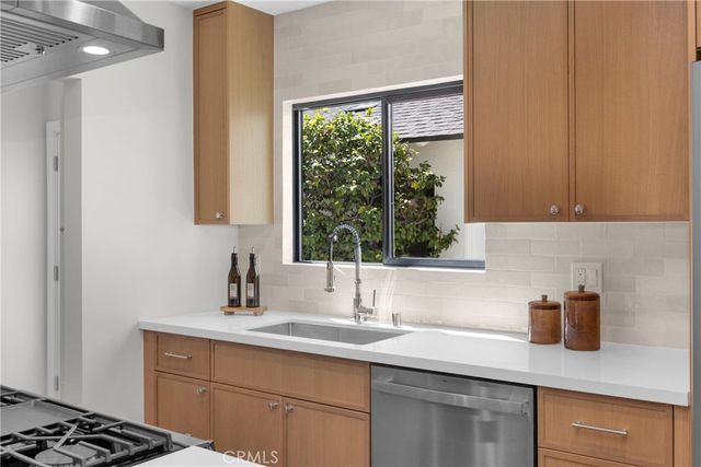 6053 Atoll Avenue, Valley Village, CA 91401