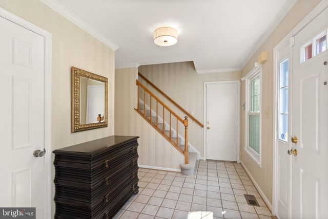 11582 SOUTHINGTON LN, Herndon, VA 20170