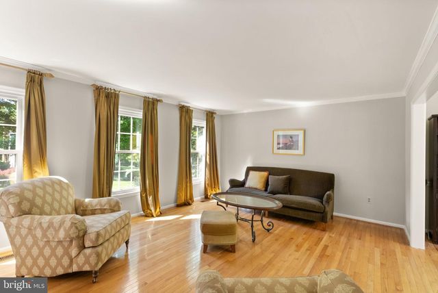 11582 SOUTHINGTON LN, Herndon, VA 20170